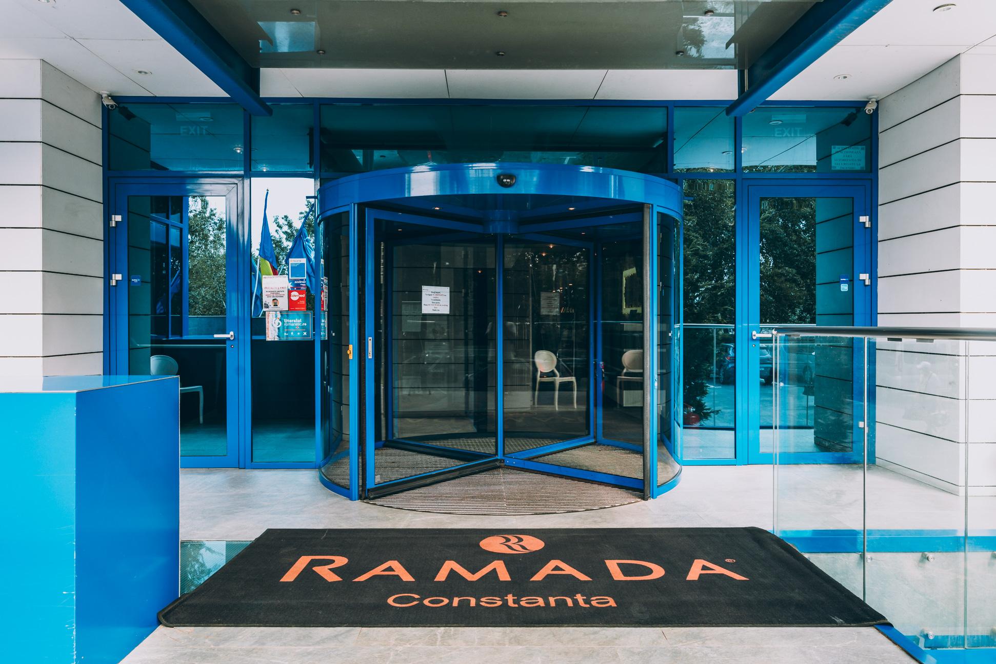 Ramada By Wyndham Constanta Hotel Exterior photo