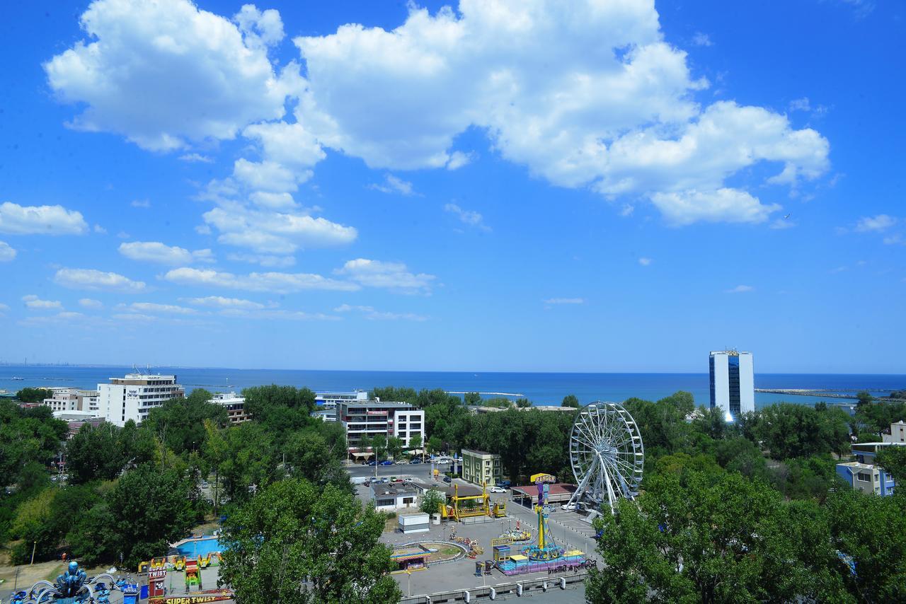 Ramada By Wyndham Constanta Hotel Exterior photo